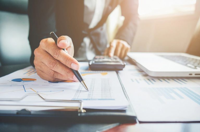 Why Should You Pursue A Career In Finance?