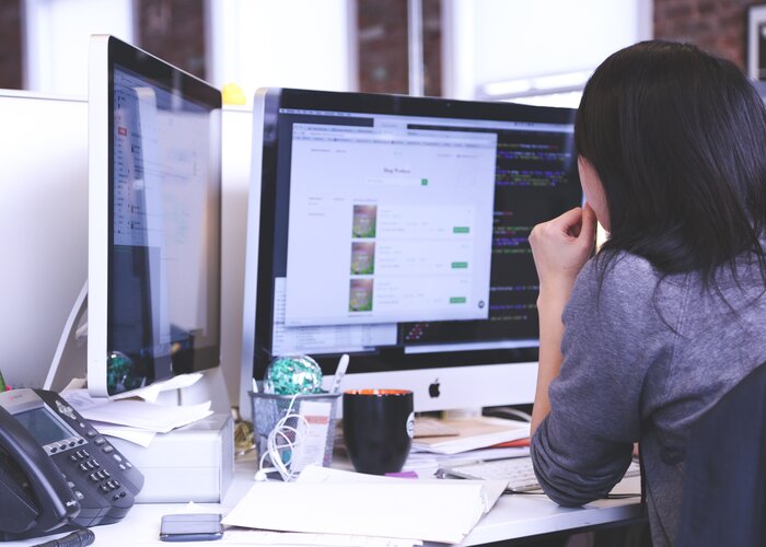 Software Development Hacks To Stay On-Time & On-Budget