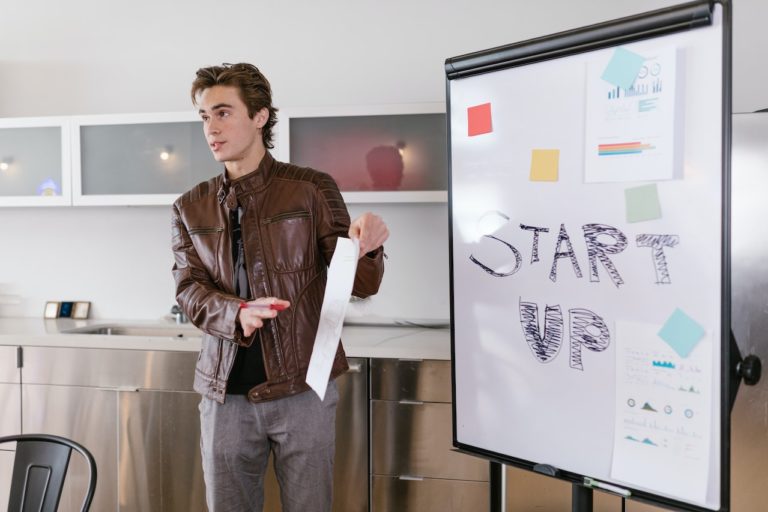 <strong>6 Powerful Marketing Tips For Small Business Startups</strong>